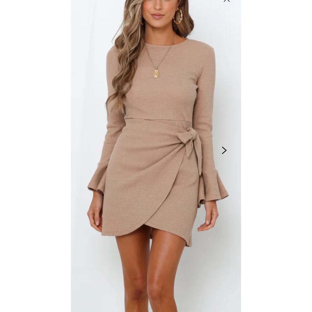 Hello Molly You for Me Beige Waffle Knit‎ Wrap Mini Dress Bell Sleeve US 6/M NEW